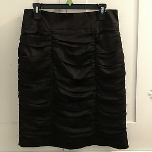 NWOT H&M satiny black skirt Sz 12